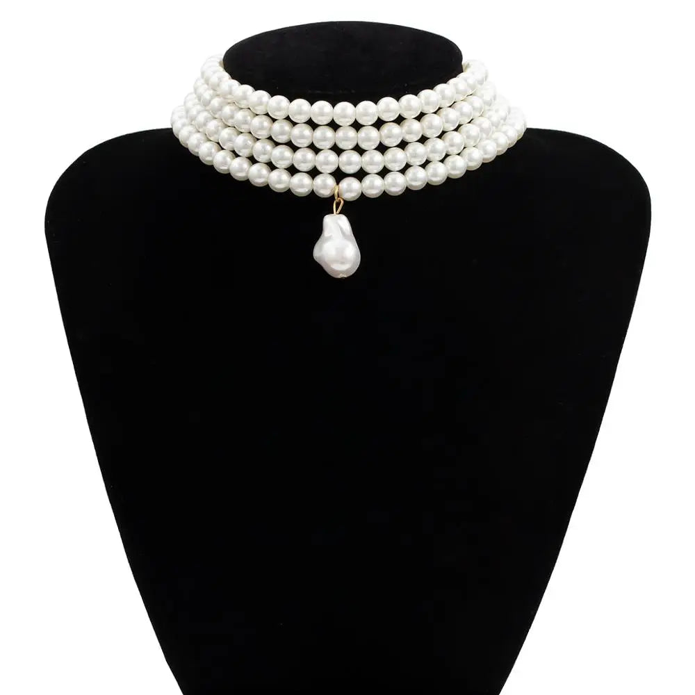 Wedding Jewelry on Neck Lady Pearl Choker